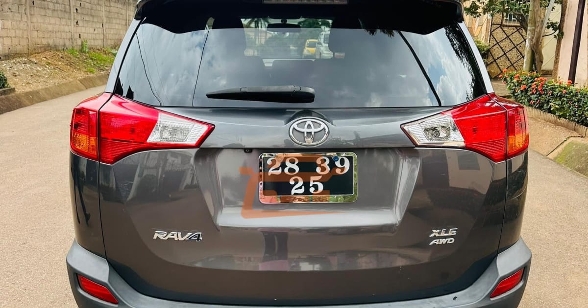 2015 Toyota Rav4 à Douala — photo 4/5