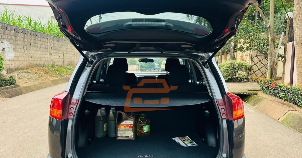 2015 Toyota Rav4 à Douala — photo 5/5