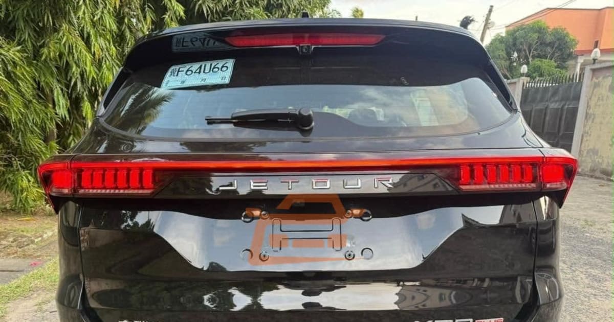 2026 Jeep Gladiator à Douala — photo 2/3