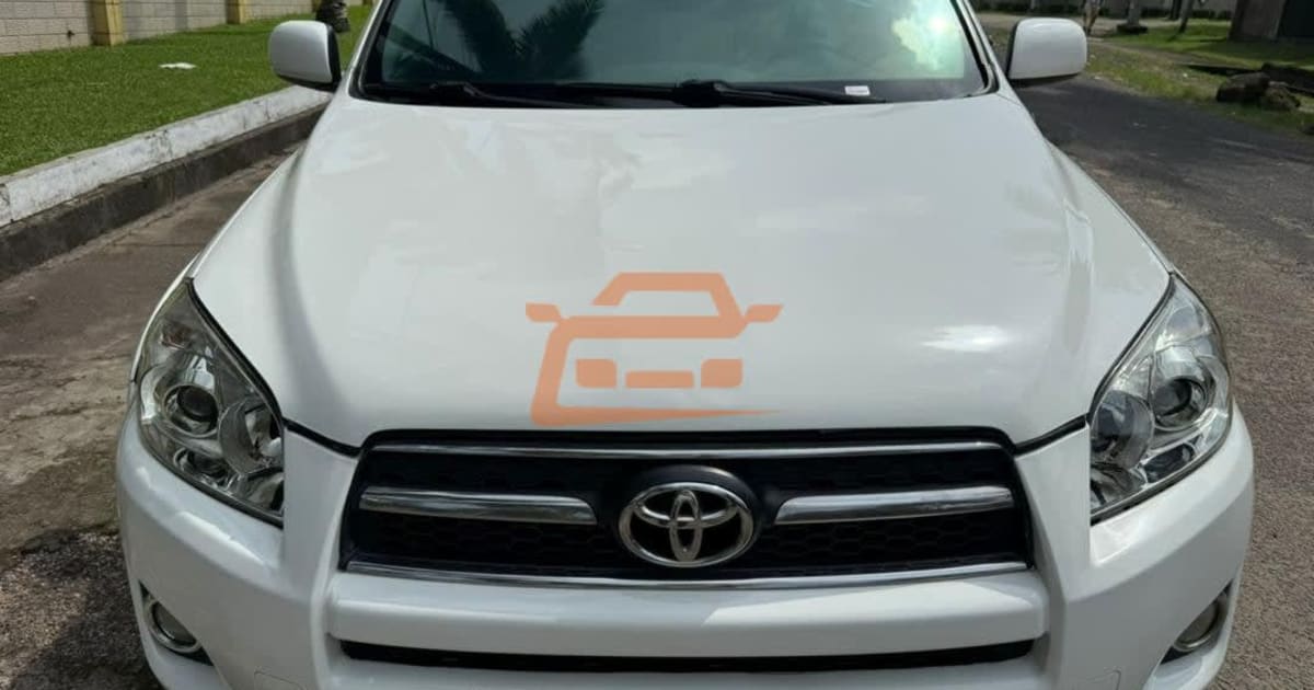 2011 Toyota Rav4 à Douala