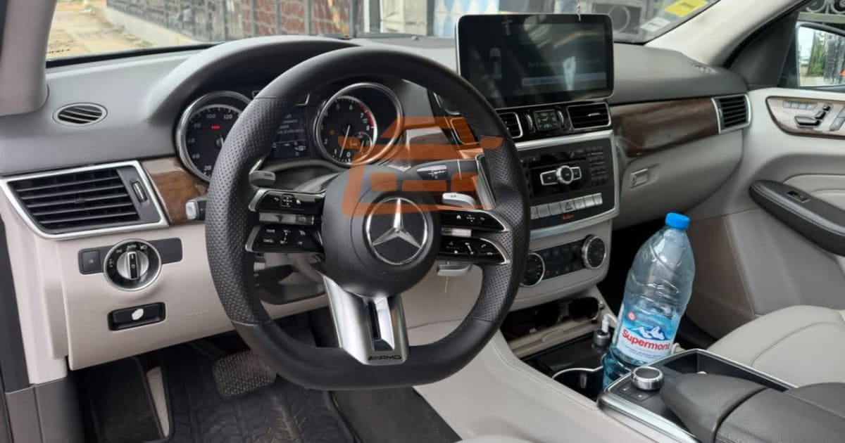 2015 Mercedes-Benz Ml à Douala — photo 3/6