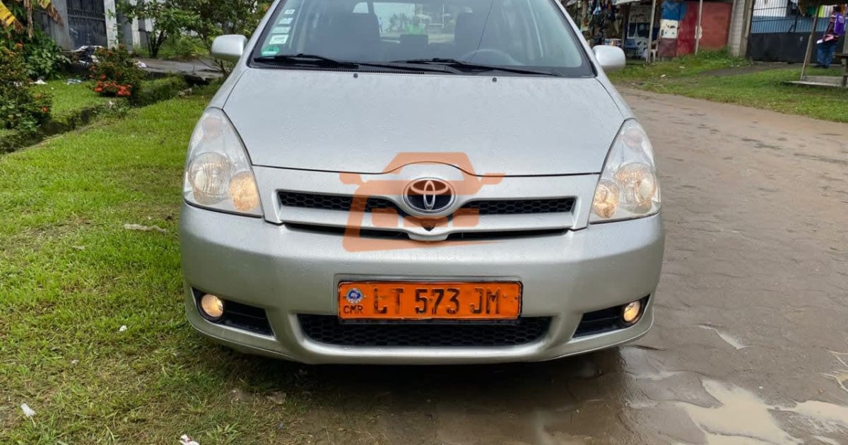 2006 Toyota Corolla à Douala — photo 2/7