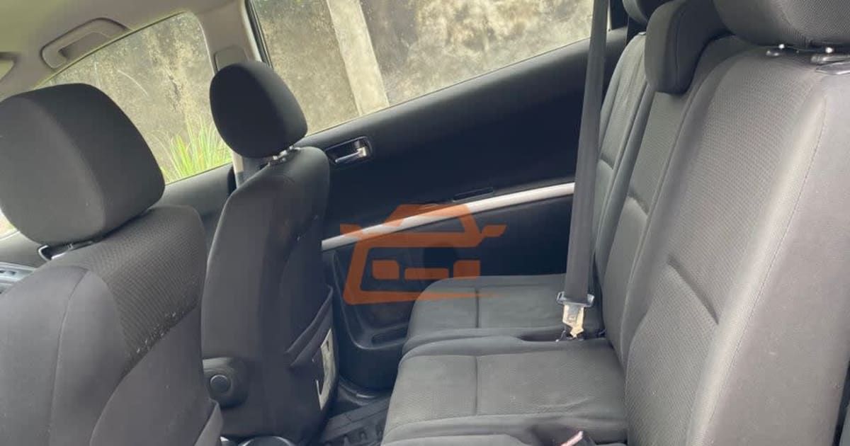 2006 Toyota Corolla à Douala — photo 6/7