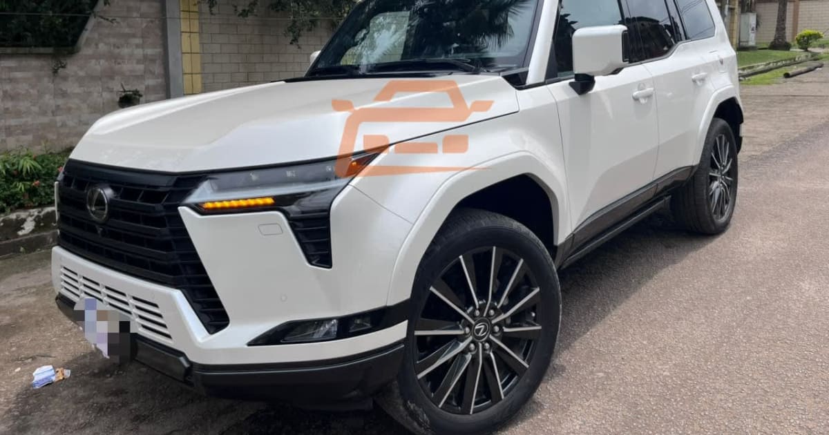 2025 Lexus Gx 550 à Douala — photo 2/9