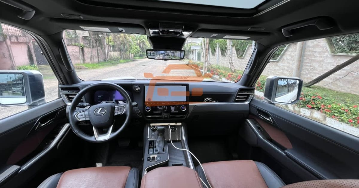 2025 Lexus Gx 550 à Douala — photo 3/9