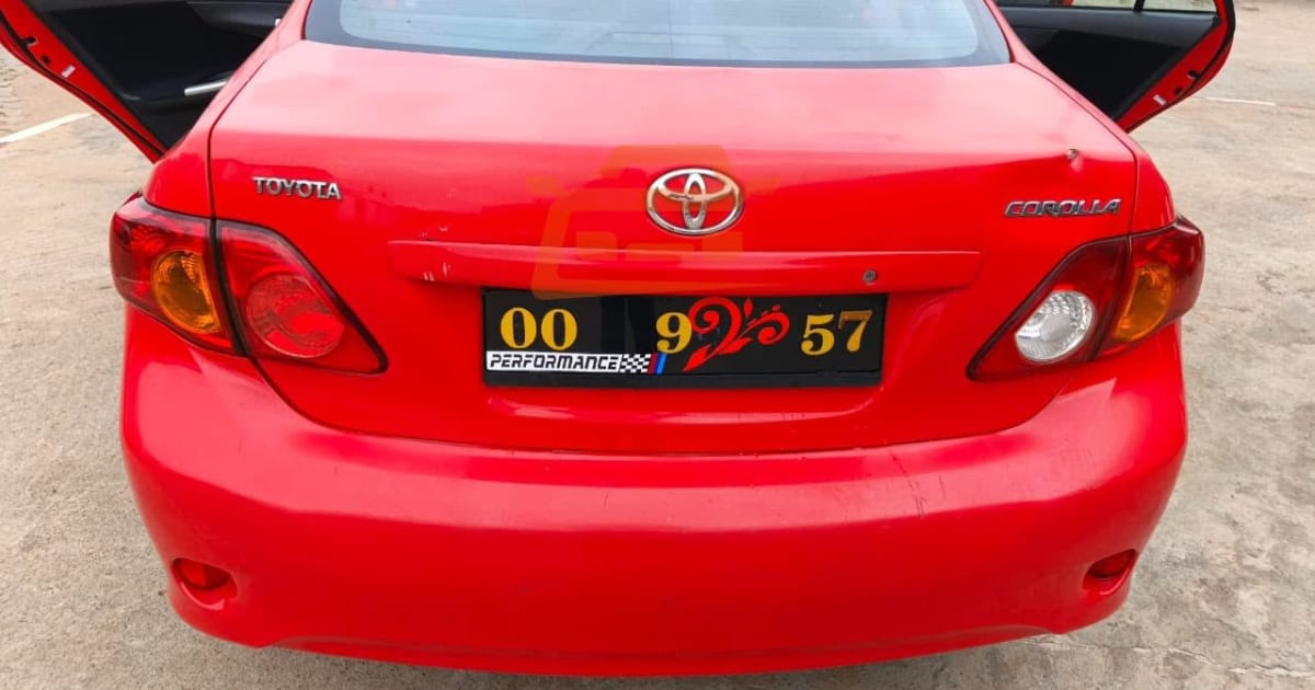 2012 Toyota Corolla à Yaounde — photo 6/8