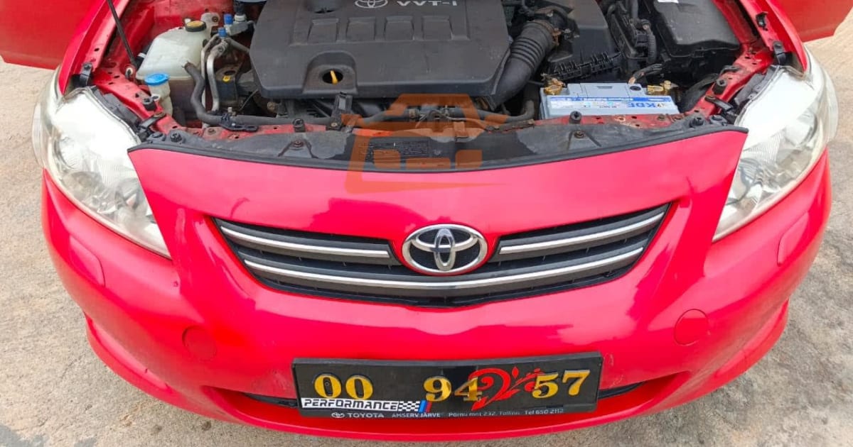 2012 Toyota Corolla à Yaounde — photo 7/8