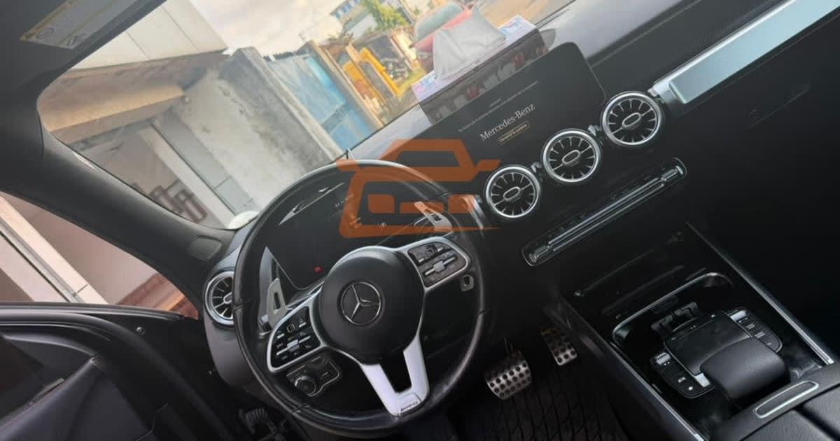 2021 Mercedes-Benz GLB-Class à Douala — photo 3/5