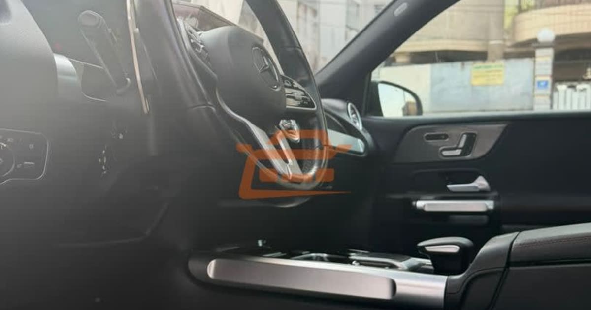 2021 Mercedes-Benz GLB-Class à Douala — photo 4/5