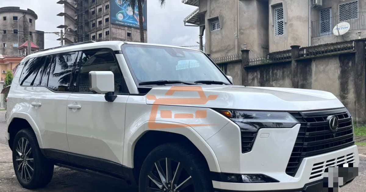 2025 Lexus Gx 550 à Douala — photo 4/6