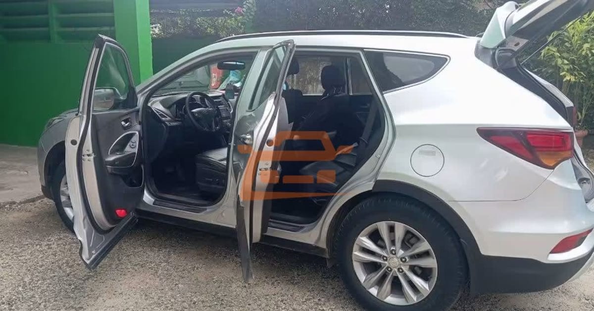 2018 Hyundai Santa Fe à Douala — photo 5/9