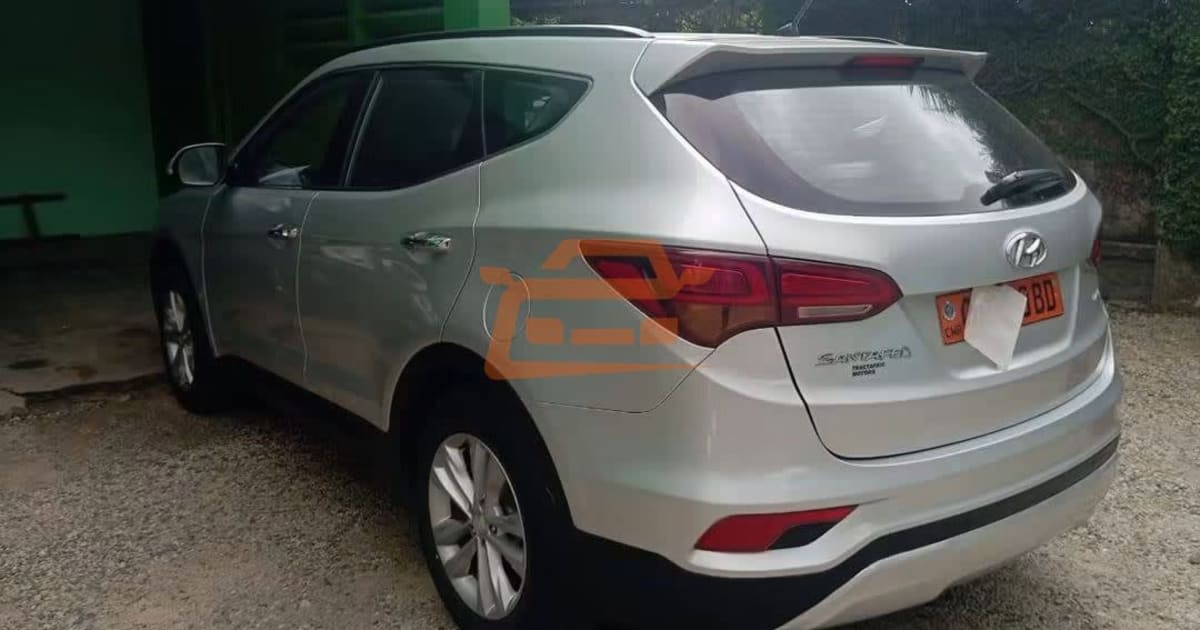 2018 Hyundai Santa Fe à Douala — photo 6/9