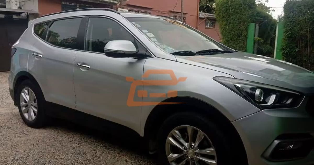 2018 Hyundai Santa Fe à Douala — photo 7/9