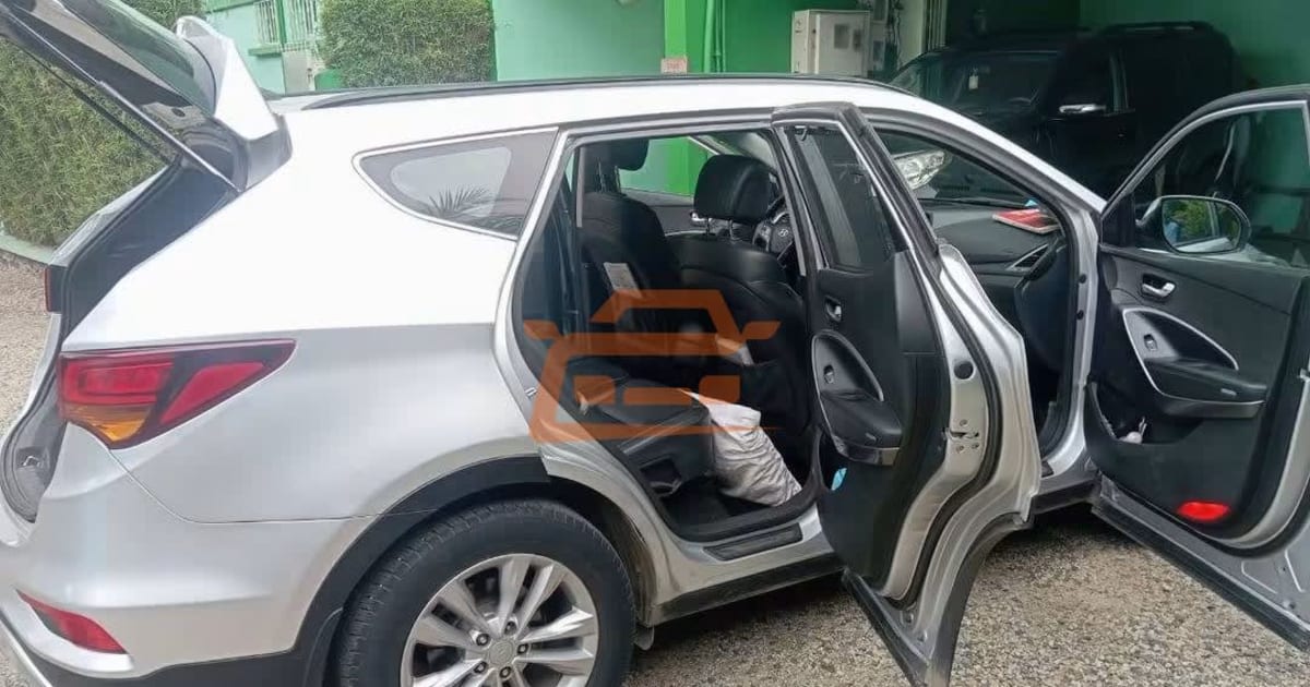 2018 Hyundai Santa Fe à Douala — photo 9/9