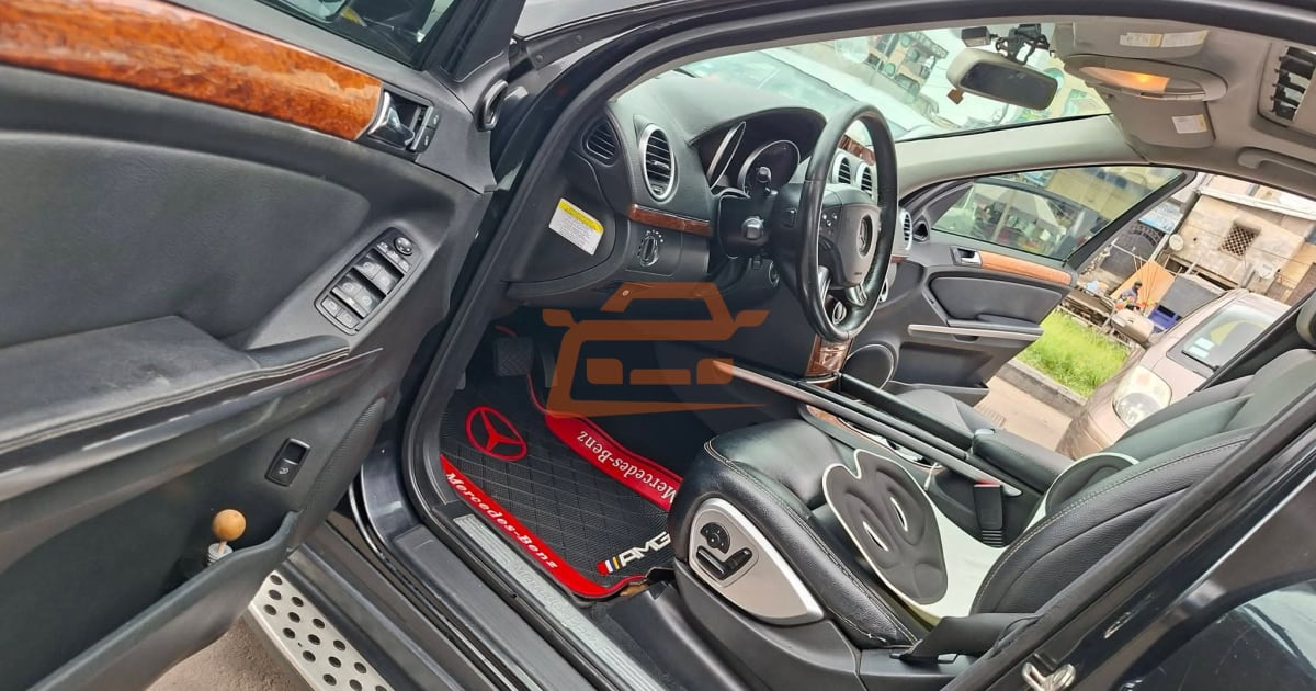 2008 Mercedes-Benz GL-Class à Douala — photo 3/6