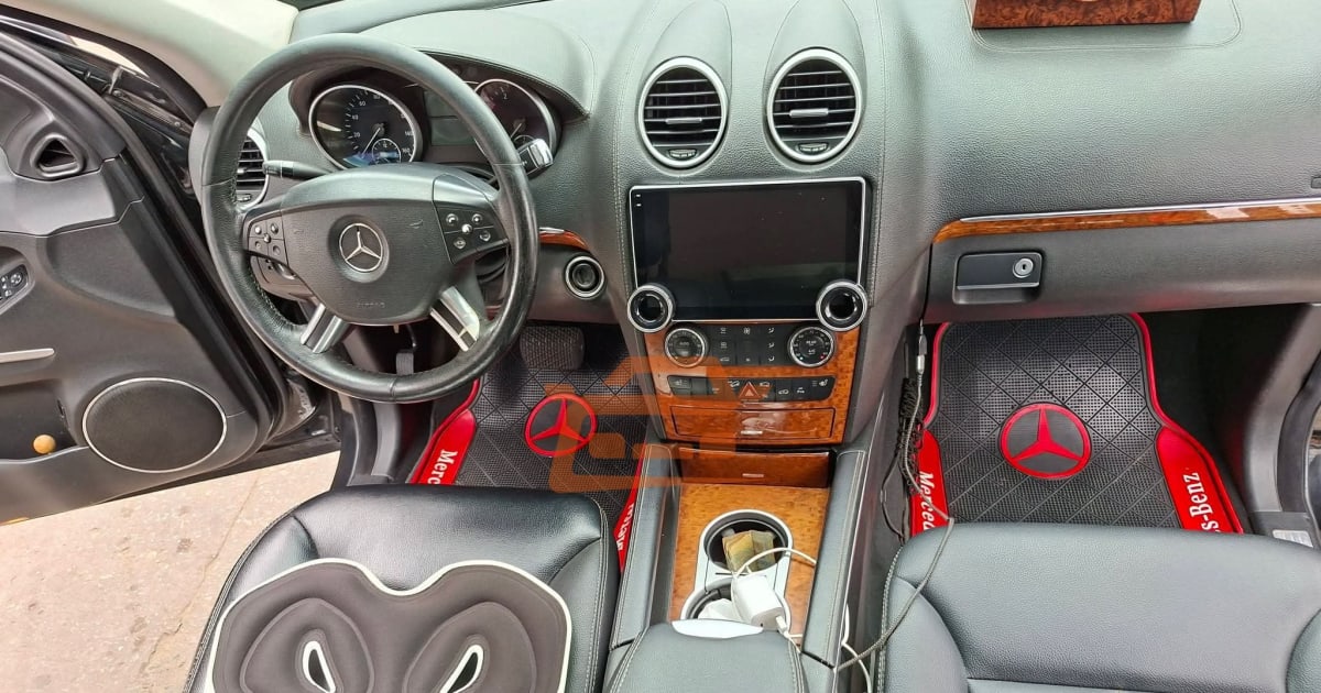 2008 Mercedes-Benz GL-Class à Douala — photo 6/6