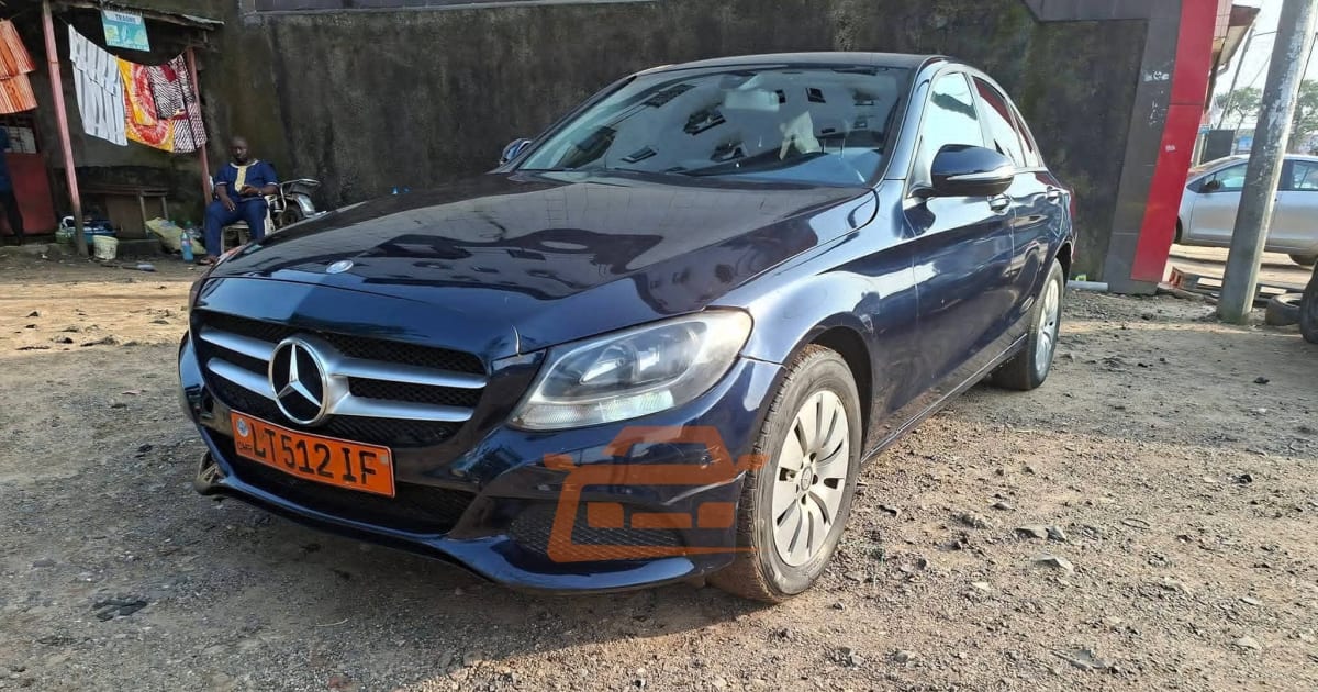 2014 Mercedes-Benz C-Class à Douala — photo 4/9