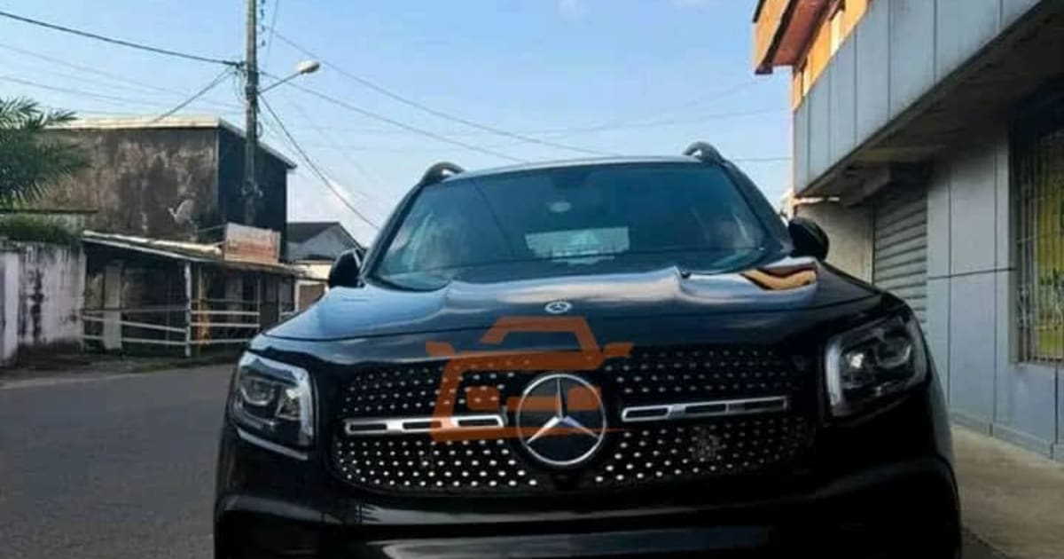 2021 Mercedes-Benz GLB-Class à Douala