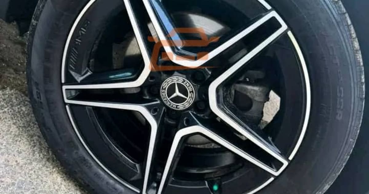 2021 Mercedes-Benz GLB-Class à Douala — photo 9/9