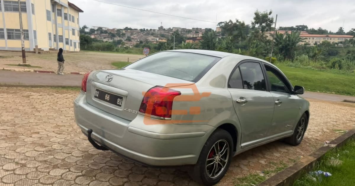 2008 Toyota Corolla à Yaounde