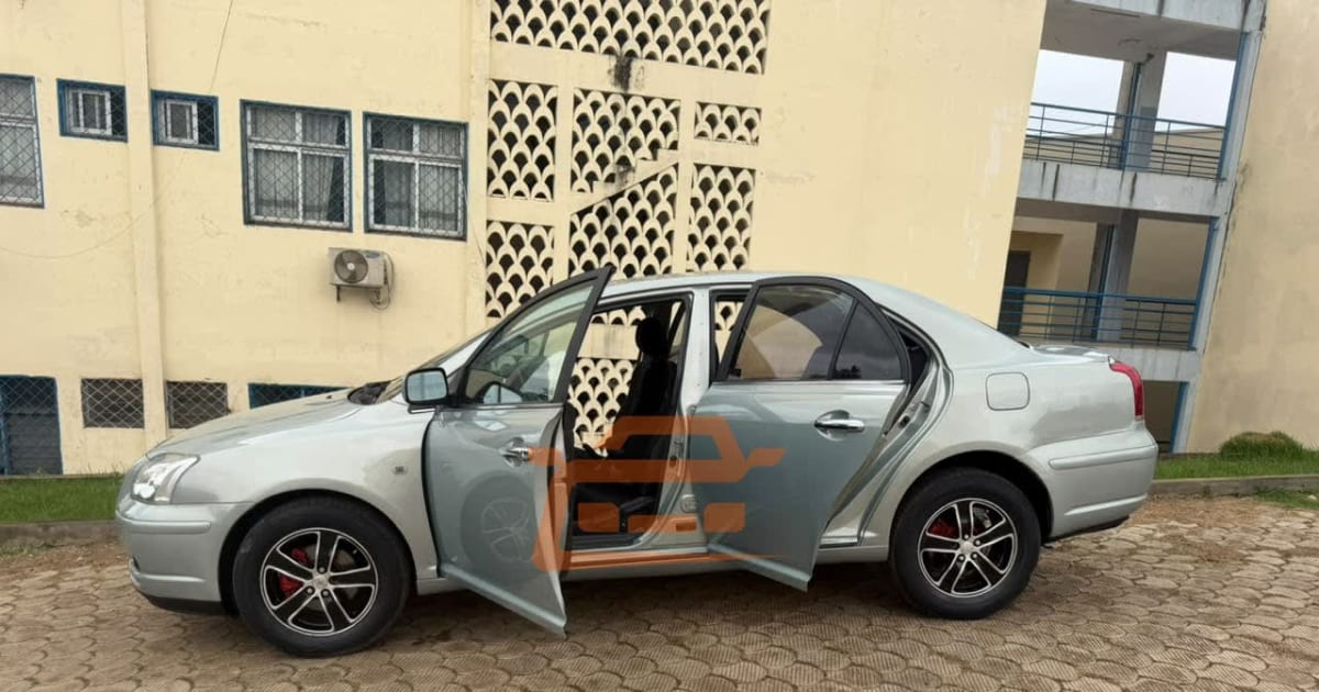 2008 Toyota Corolla à Yaounde — photo 2/4