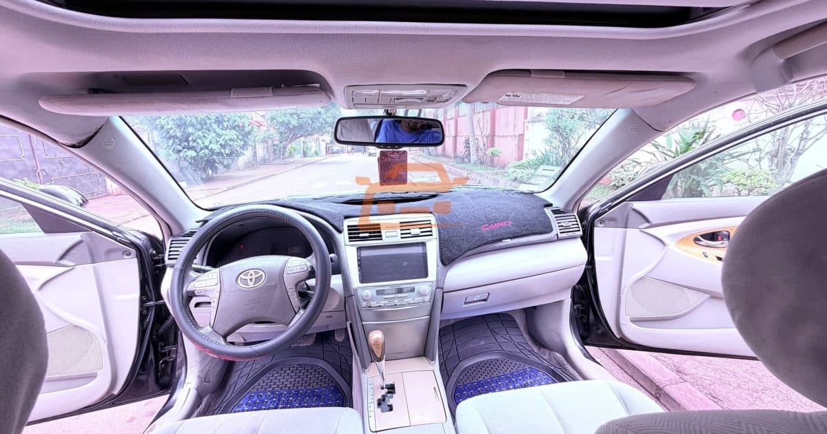 2010 Toyota Camry à Yaounde — photo 3/5