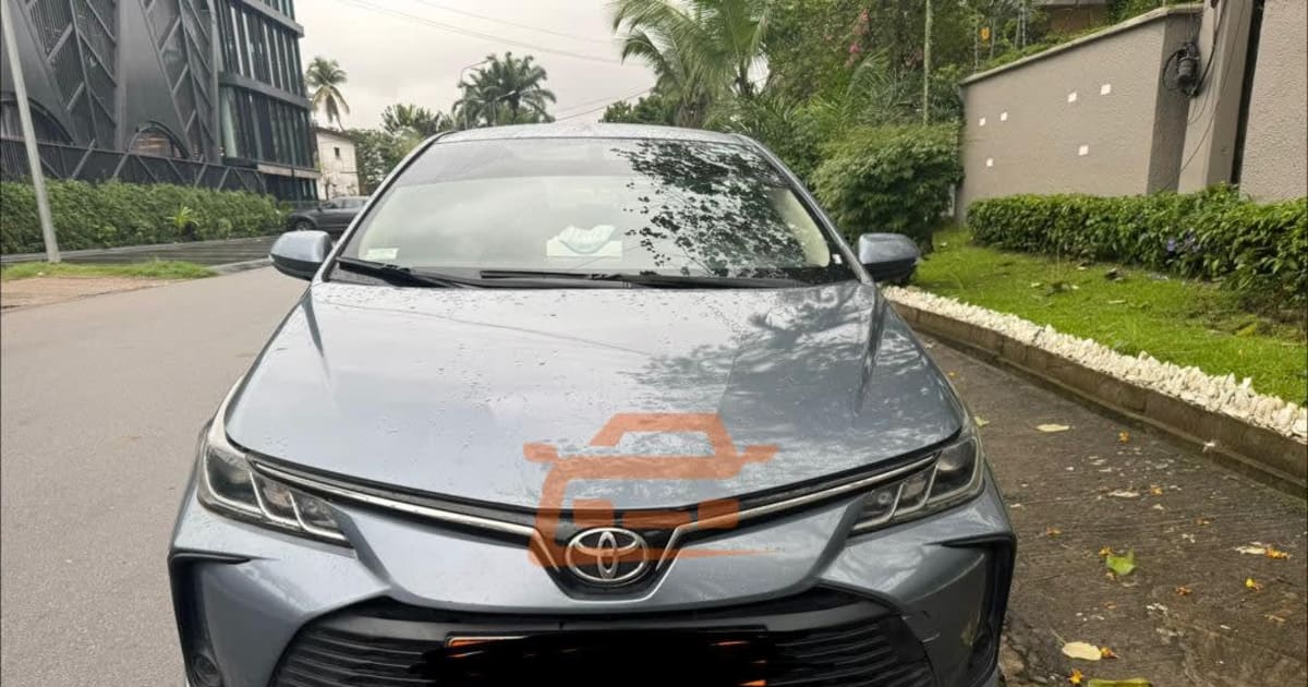 2020 Toyota Corolla à Douala — photo 2/8
