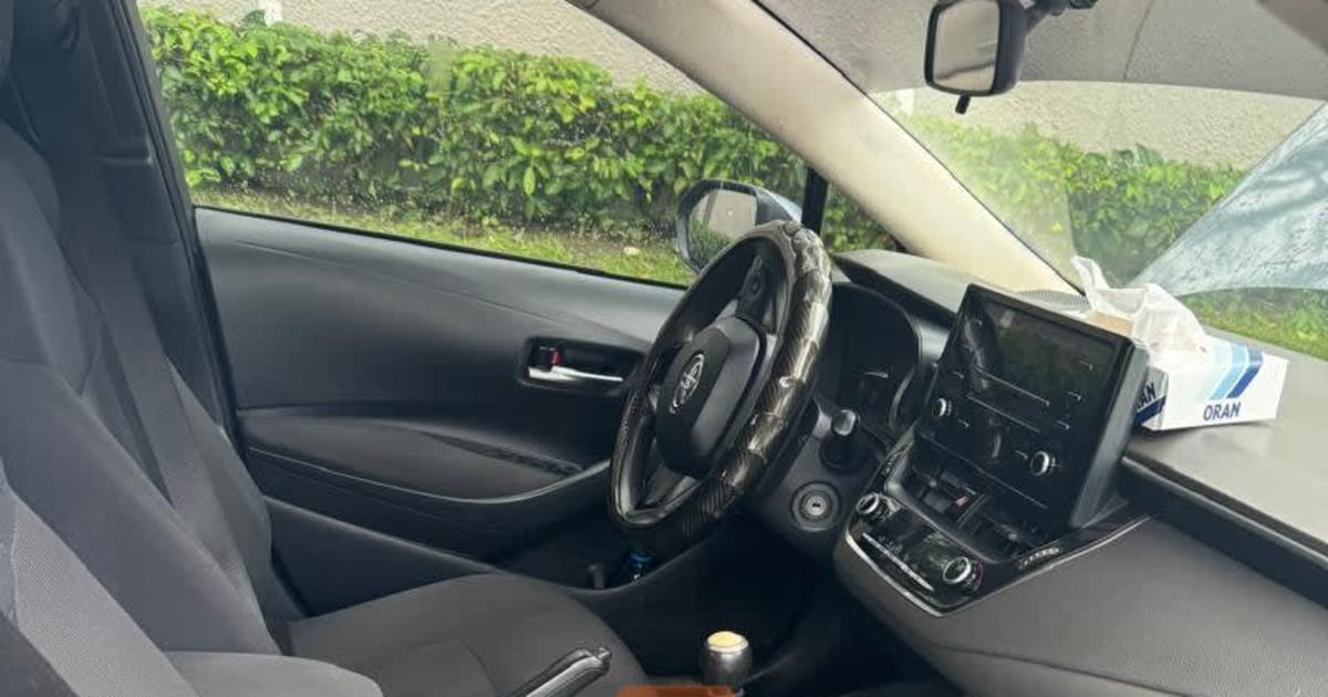 2020 Toyota Corolla à Douala — photo 5/8