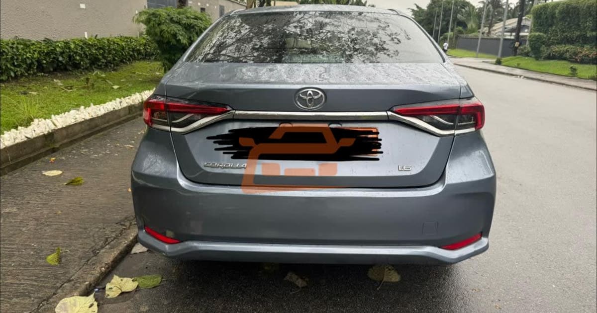2020 Toyota Corolla à Douala — photo 6/8