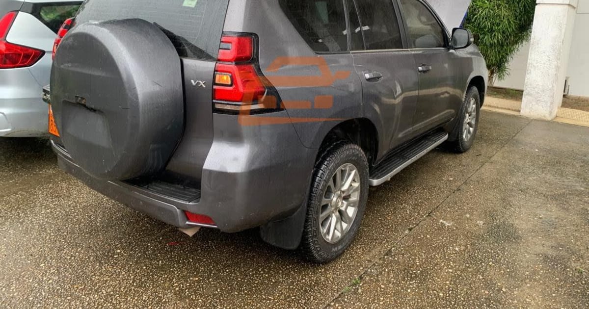 2019 Toyota Prado à Douala — photo 8/8