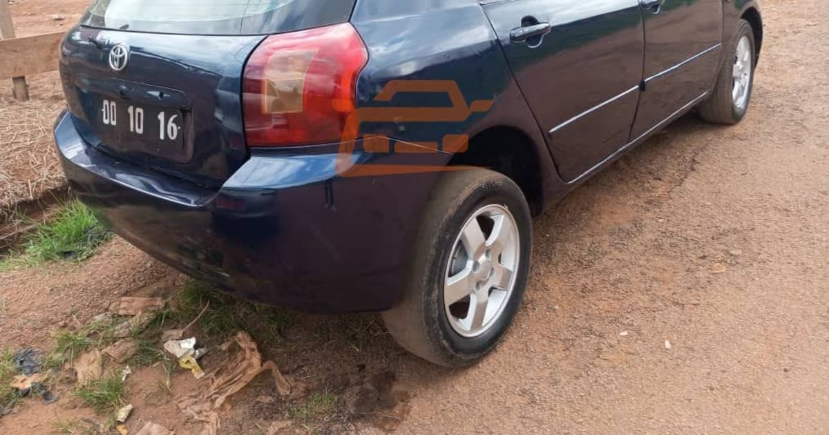 2009 Toyota Corolla à Yaounde — photo 5/7