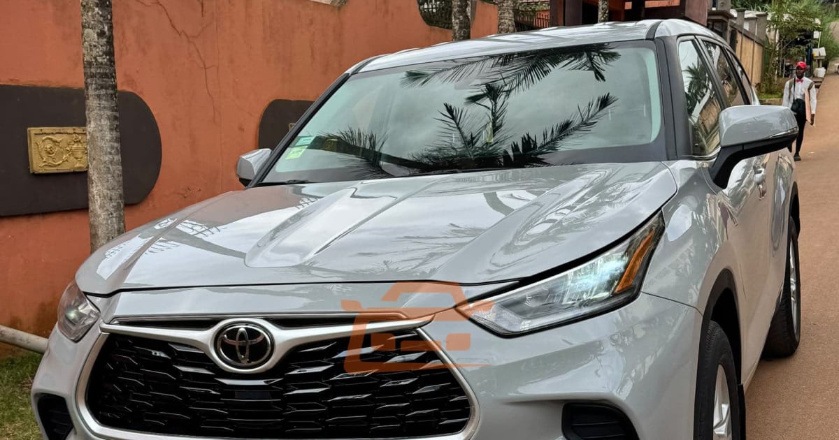 2023 Toyota Highlander à Yaounde