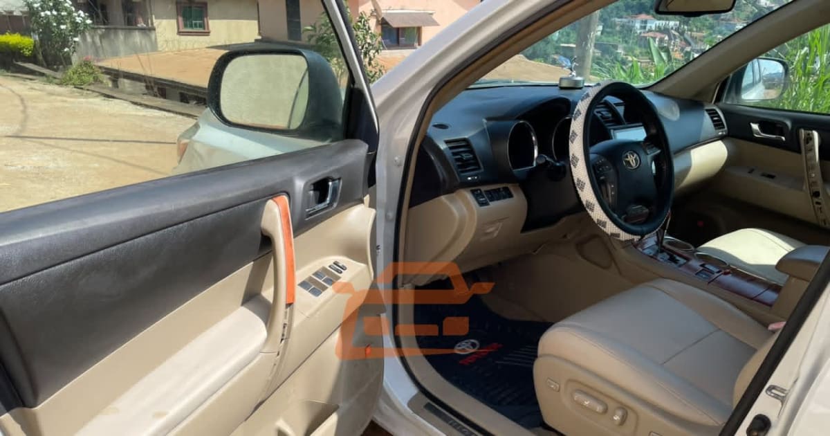 2009 Toyota Highlander à Yaounde — photo 9/9