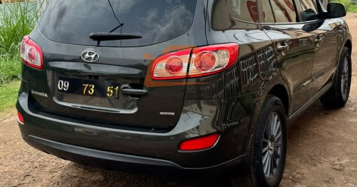 2013 Hyundai Santa Fe à Yaounde — photo 2/9