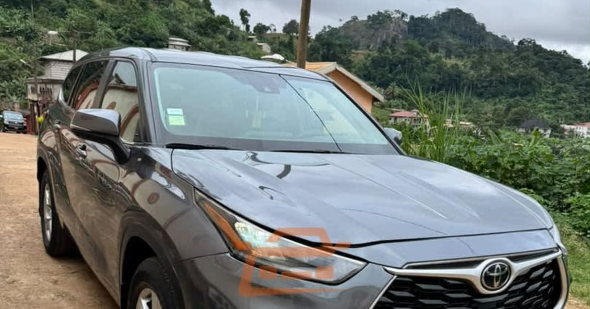 2023 Toyota Highlander à Yaounde — photo 8/9