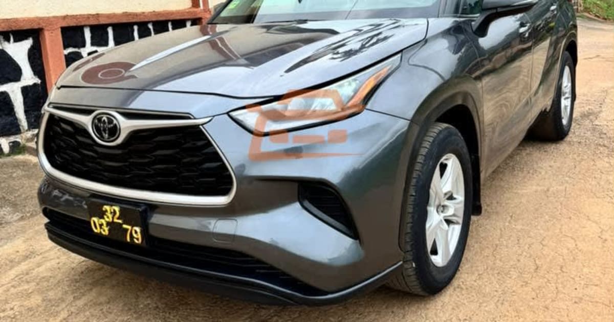 2023 Toyota Highlander à Yaounde