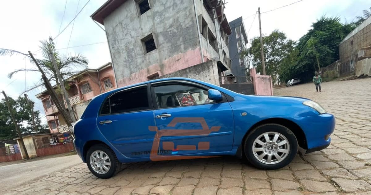 2009 Toyota Corolla à Yaounde