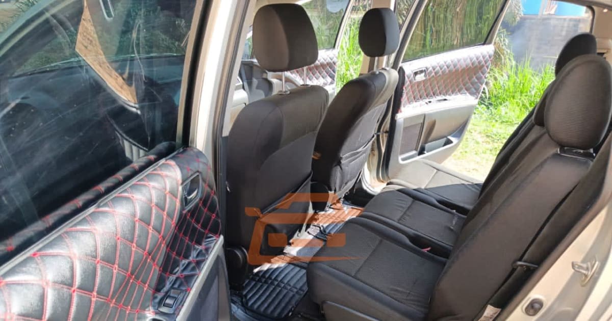2009 Toyota Corolla à Yaounde — photo 5/9