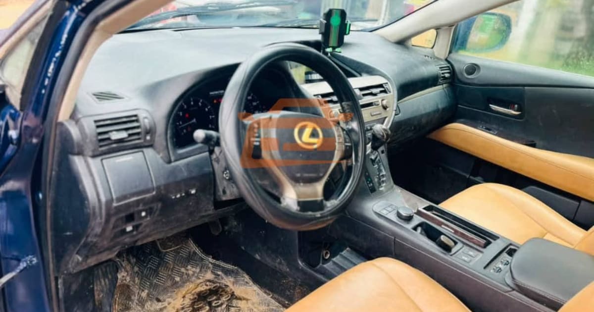 2010 Lexus Rx 350 à Douala — photo 7/7