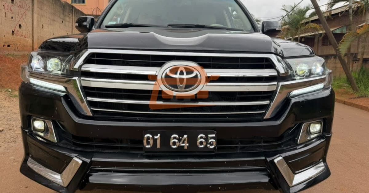 2016 Toyota Land Cruiser à Yaounde — photo 2/8