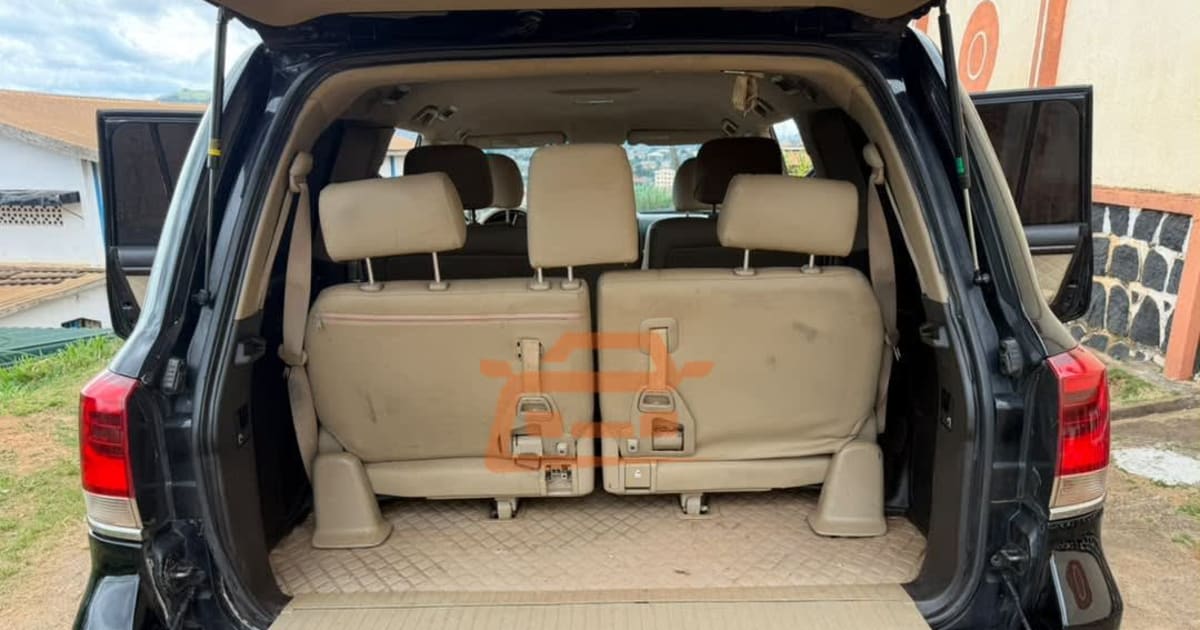 2016 Toyota Land Cruiser à Yaounde — photo 5/8