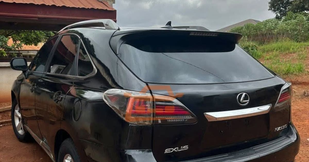 2024 Lexus Rx 350 à Douala — photo 2/9