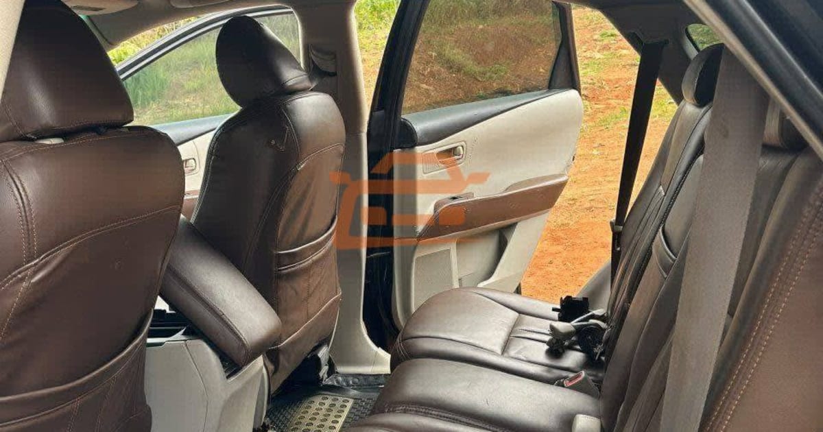2024 Lexus Rx 350 à Douala — photo 7/9