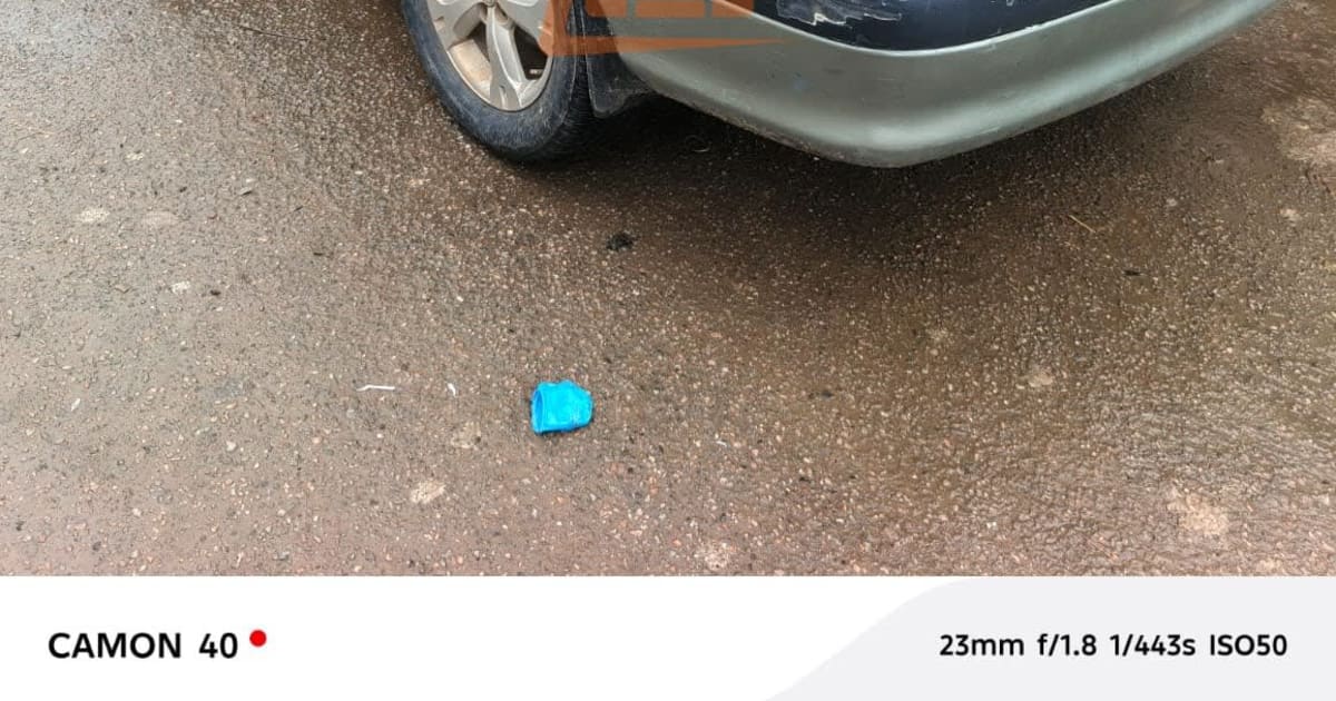 2002 Toyota Avensis à Douala — photo 2/9