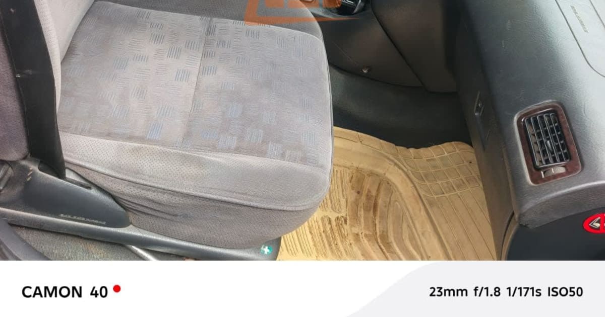 2002 Toyota Avensis à Douala — photo 4/9