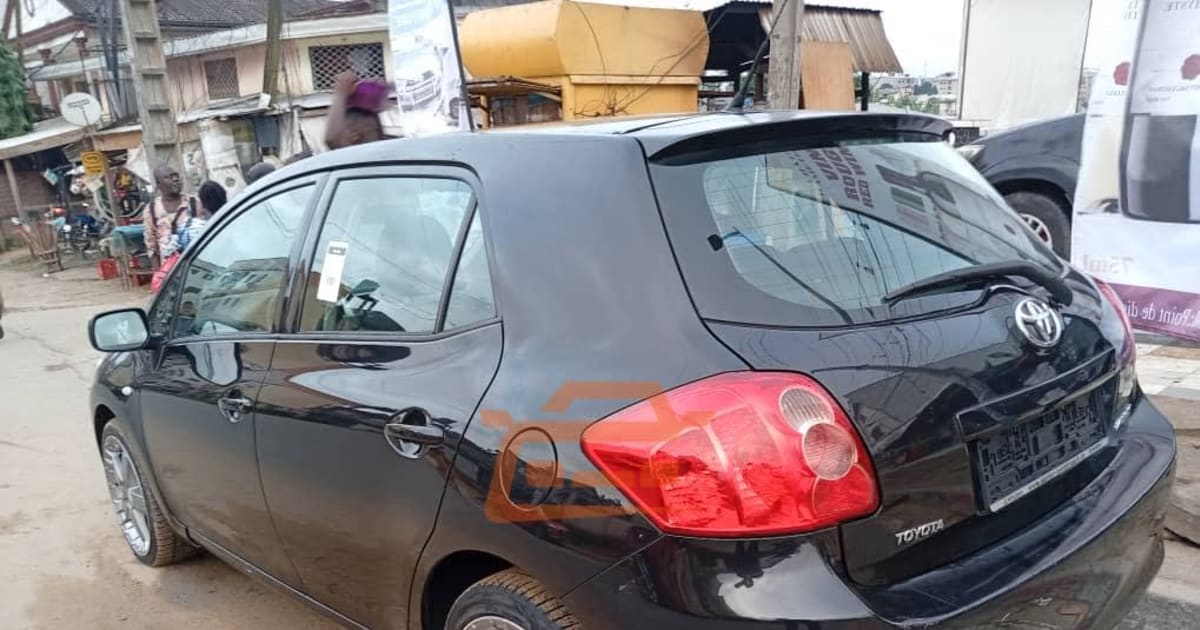 2009 Toyota Auris à Douala — photo 2/9