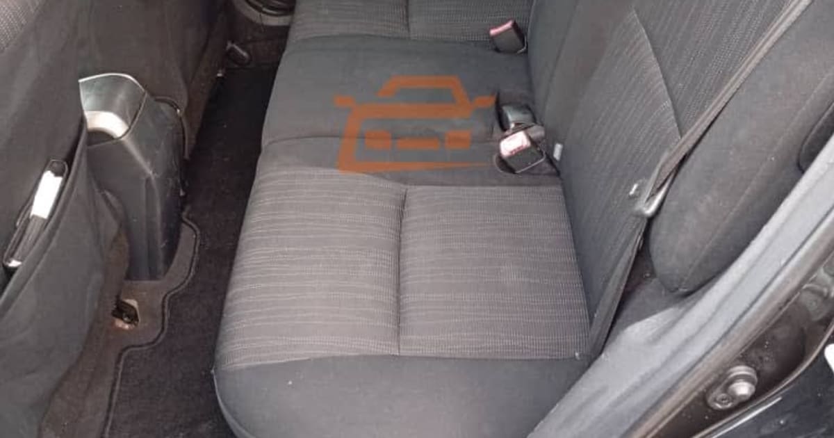 2009 Toyota Auris à Douala — photo 4/9