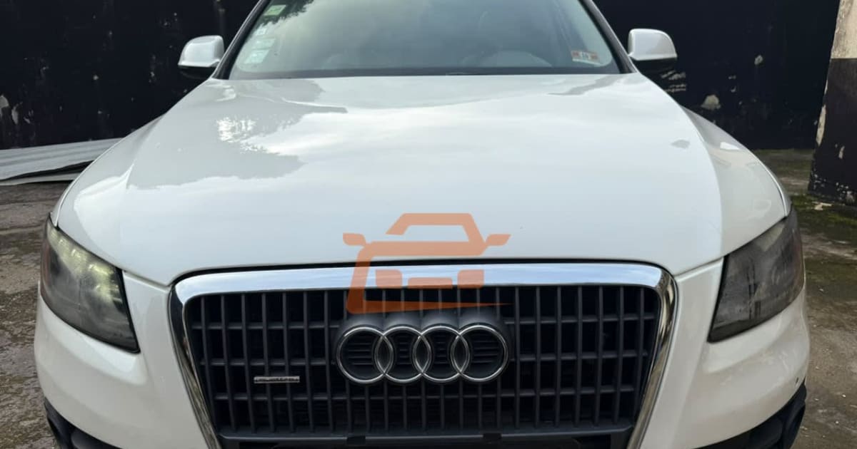 2010 Audi Q5 à Douala — photo 2/9