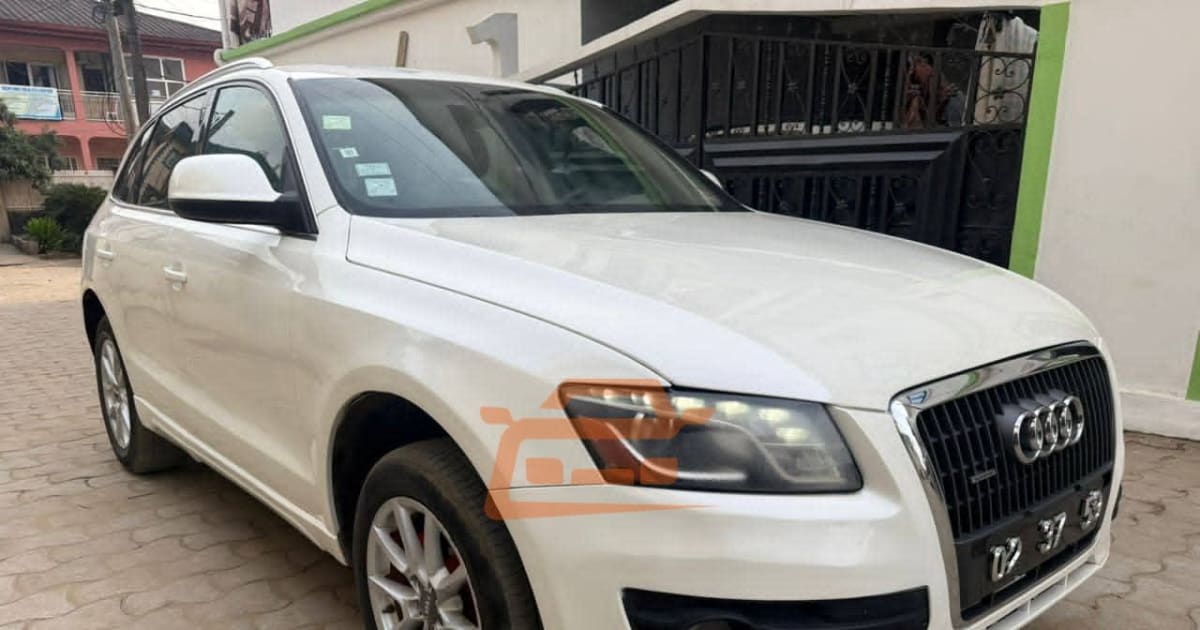 2010 Audi Q5 à Douala — photo 8/9