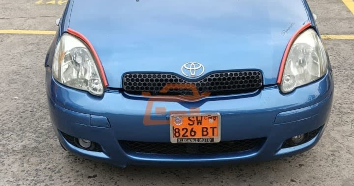 2004 Toyota Yaris à Douala — photo 2/5